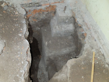 Выполнение шурфа под фундамент